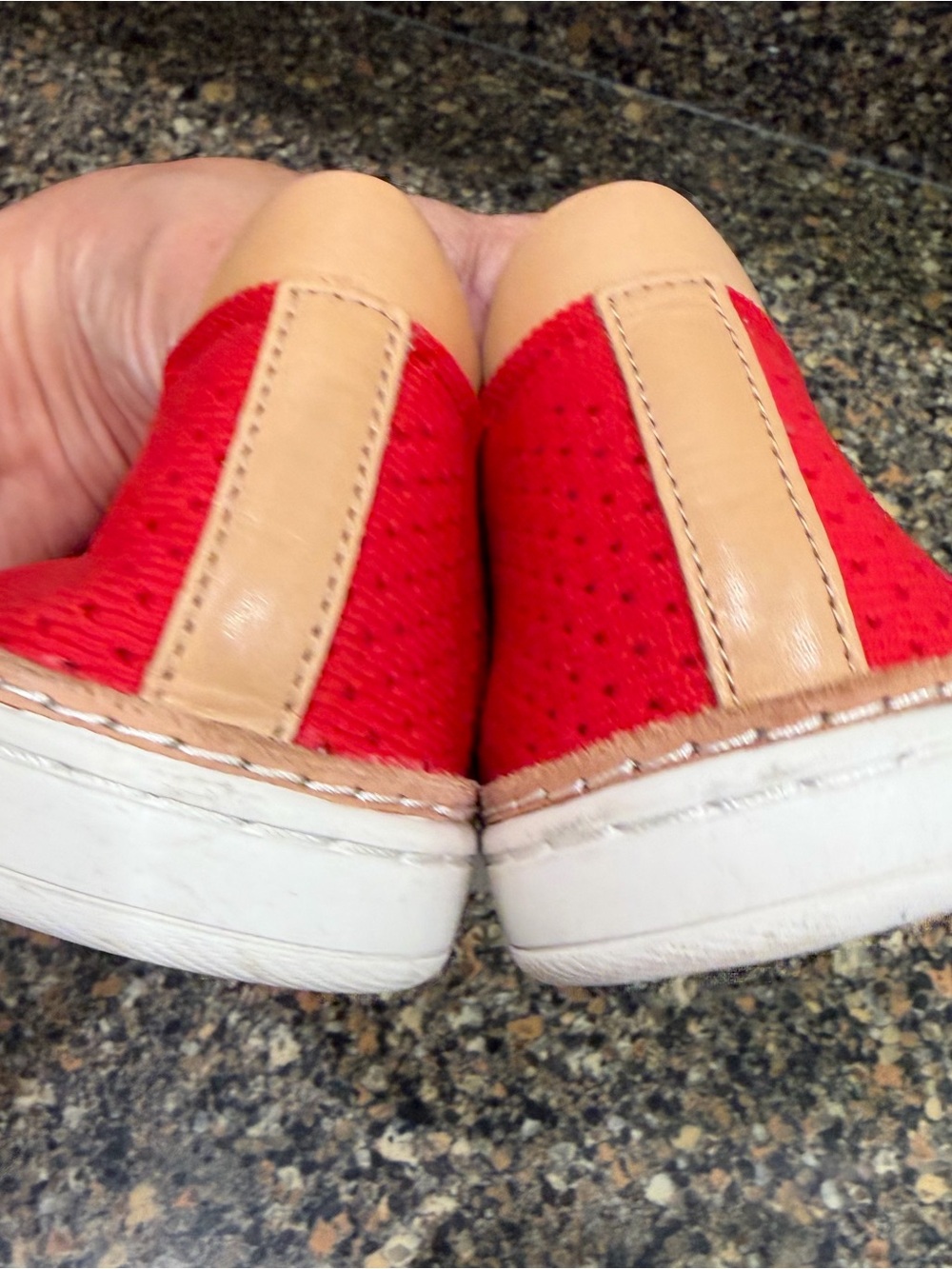 Ugg Sammy knit  Women's Red Knit Slip-On Sneakers 10 - Picture 5 of 8